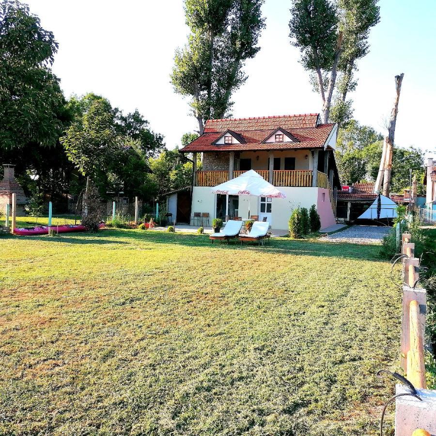 Cerevic Captain'S House By The Danube River מראה חיצוני תמונה