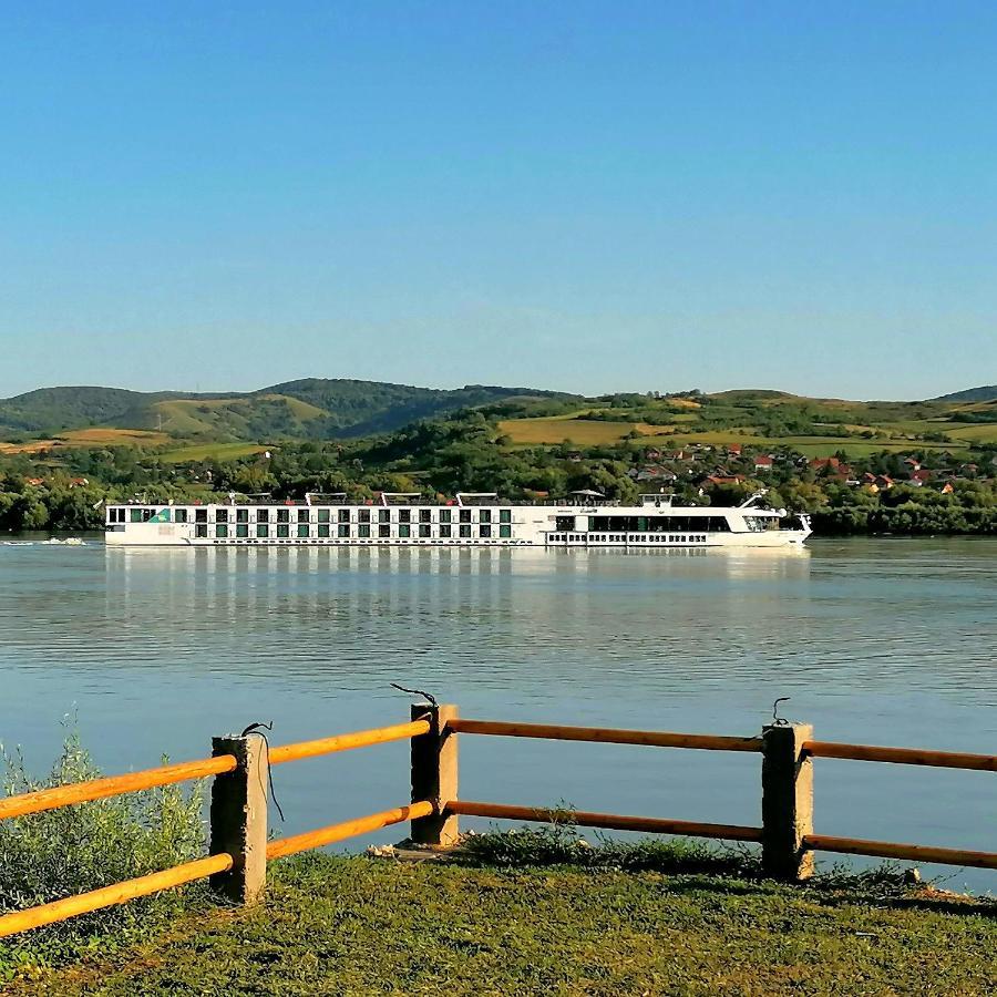 Cerevic Captain'S House By The Danube River מראה חיצוני תמונה