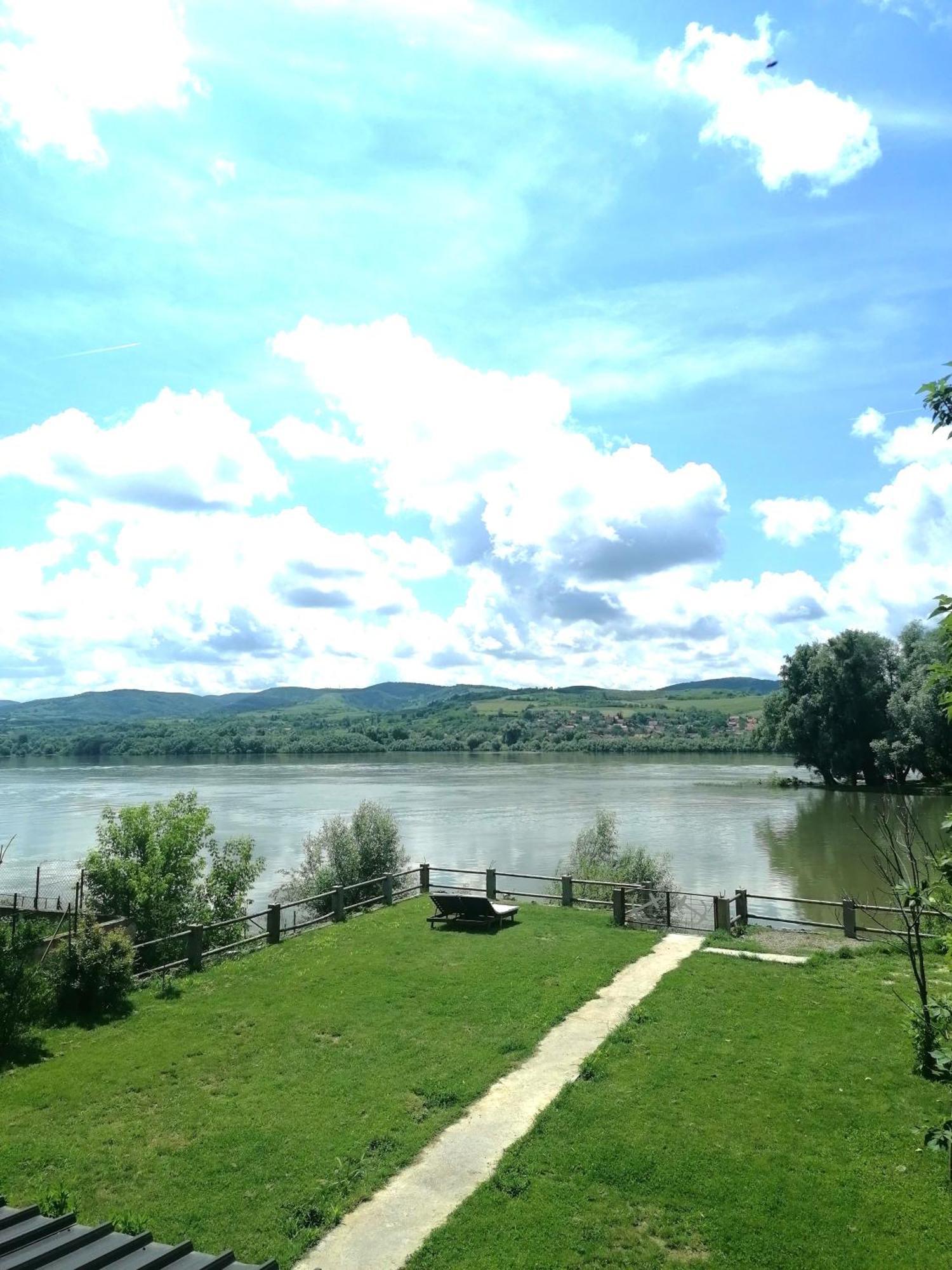 Cerevic Captain'S House By The Danube River מראה חיצוני תמונה